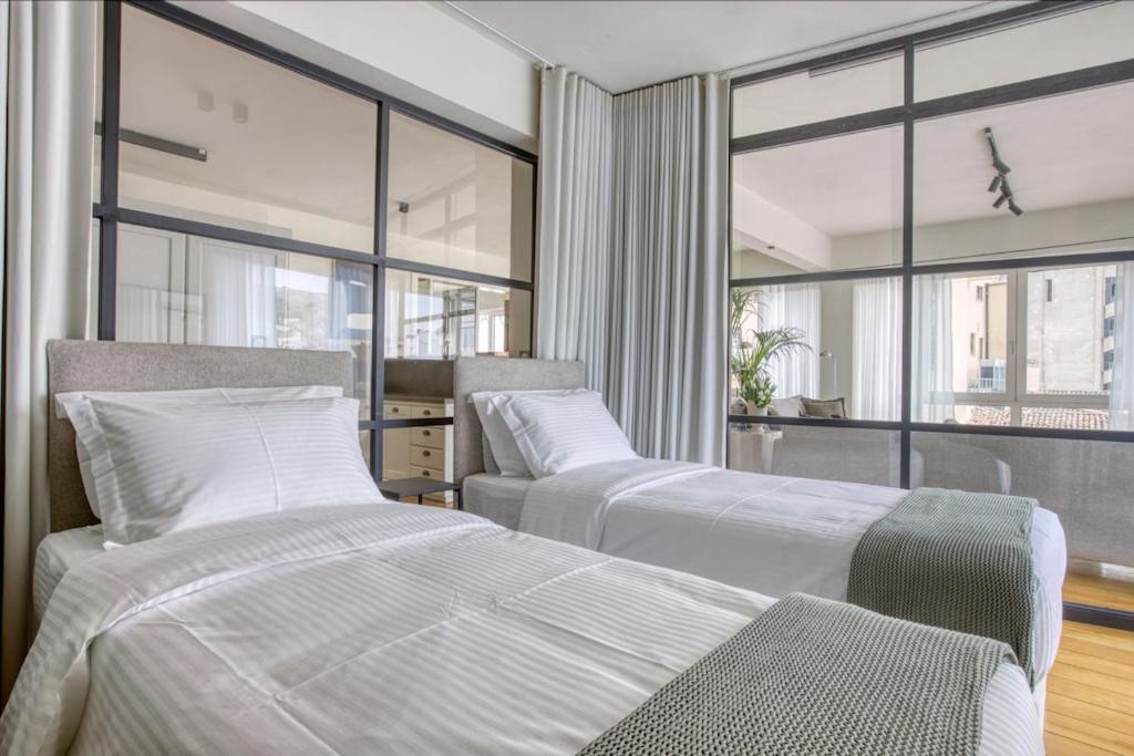 Sunny Luxury Loft,stunning Acropolis View, Jacuzzi Athens