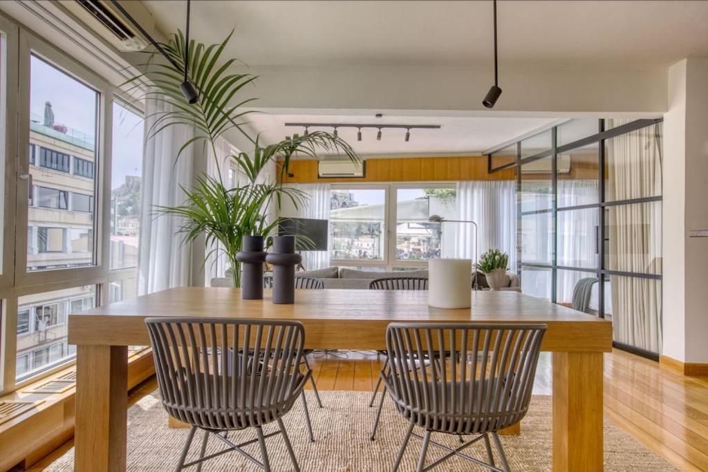 Sunny Luxury Loft,stunning Acropolis View, Jacuzzi * Athens